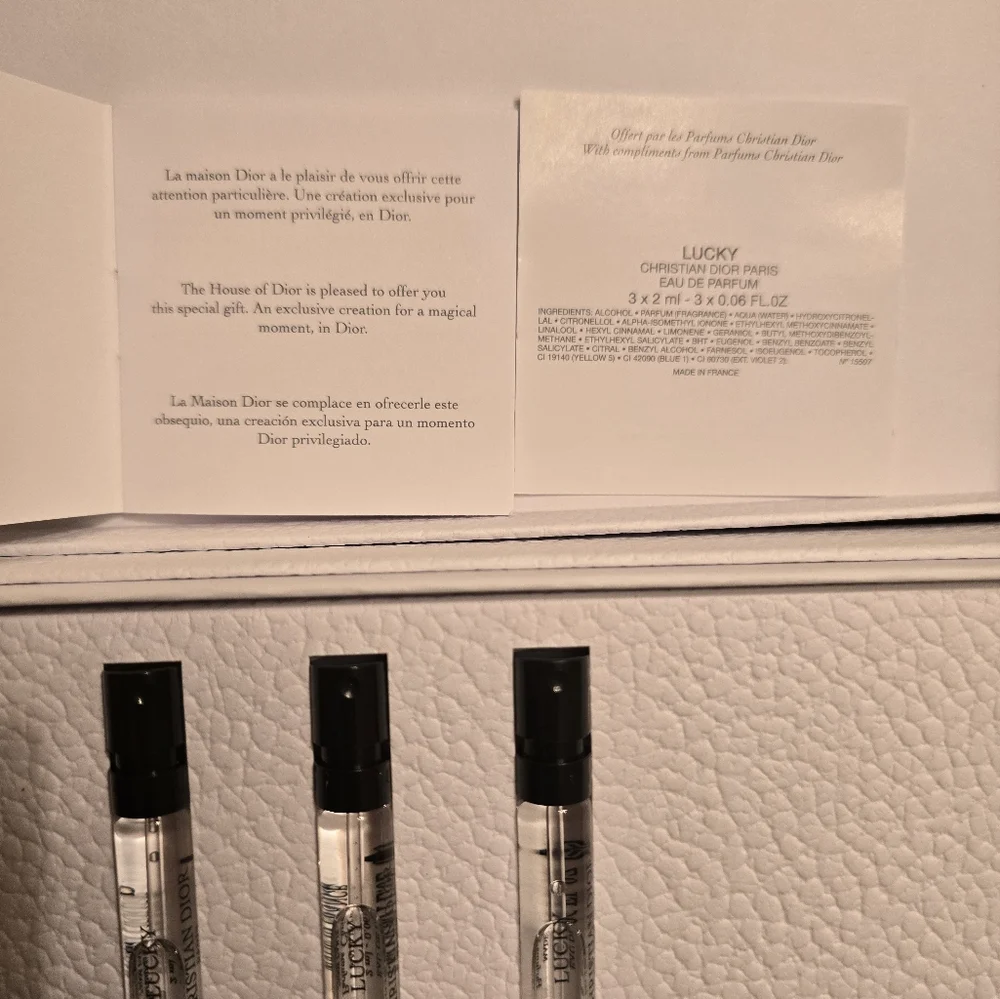 ✨️Dior Fan Gift Set – Folding Fan + Dior Cord – Rare GWP - NEW✨️ - Picture 4 of 5